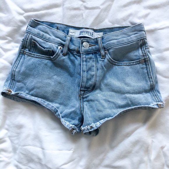 Brandy Melville Jean Shorts - Picture 3 of 3